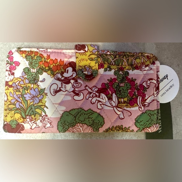 Vera Bradley Disney Tab Wallet
Mickey's Promenade in Premium Cotton - Picture 6 of 12